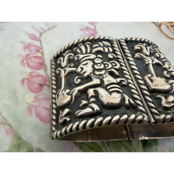 Vintage 60's Mexico 925 Sterling Wide Link Bracelet Aztec Warrior Repousse 68.6g - Picture 12 of 13